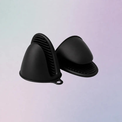 Black silicone pinch kitchen gloves